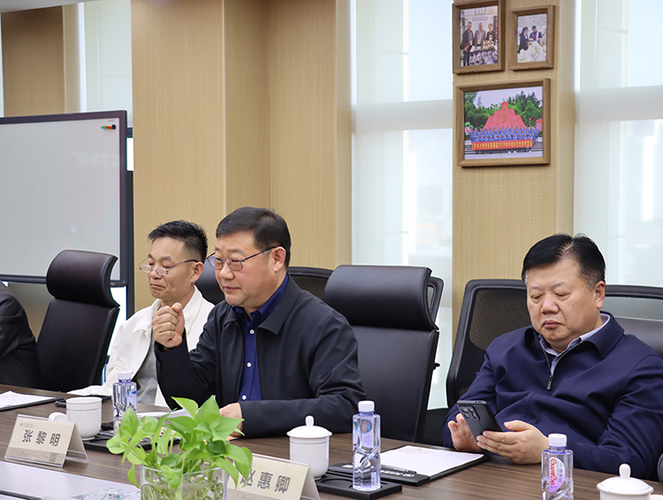 IMG_1042.jpg IMG_1042.jpg